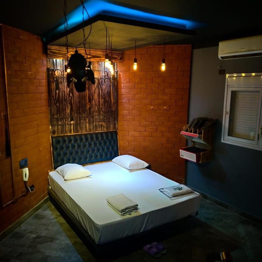Motel Over Night Hotel do amor